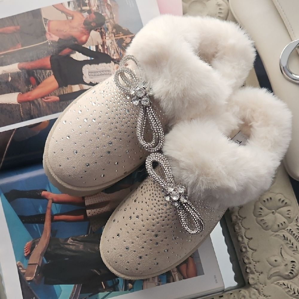 πππβTOP Moda Fur-Lined Platform Slip-Onsπππ - Picture 2 of 16